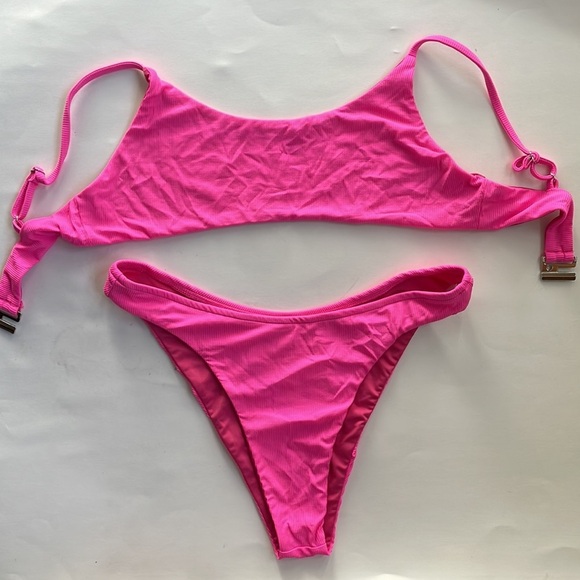 SuperDown Mia Rubber Bikini - S top /M bottom - Picture 3 of 5